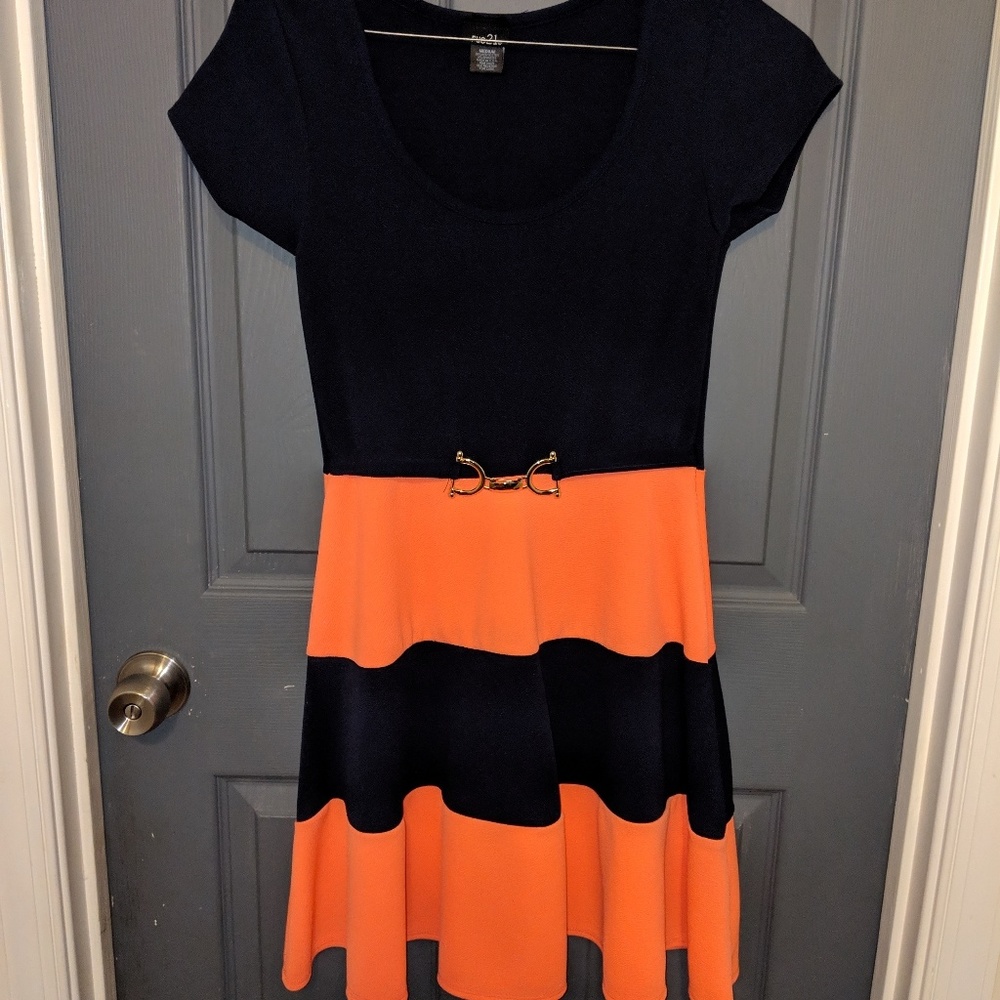 ☘️sale 3/$15 must bundle Juniors Rue21 dress med